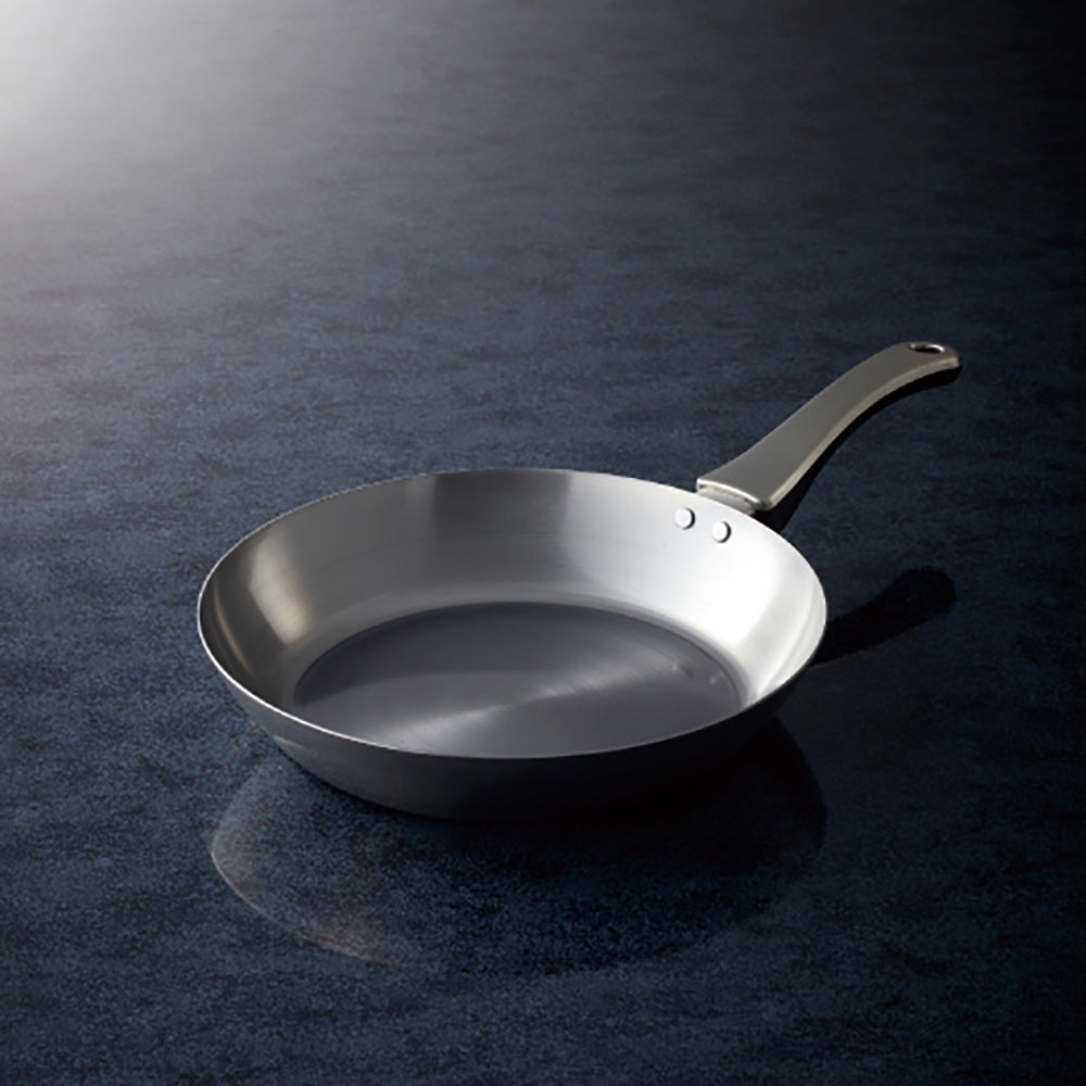 藤田金属 FUJITA KINZOKU BAUM Iron Frying Pan 28cm / Collaboration of Japan x Germany [Direct from Japan]